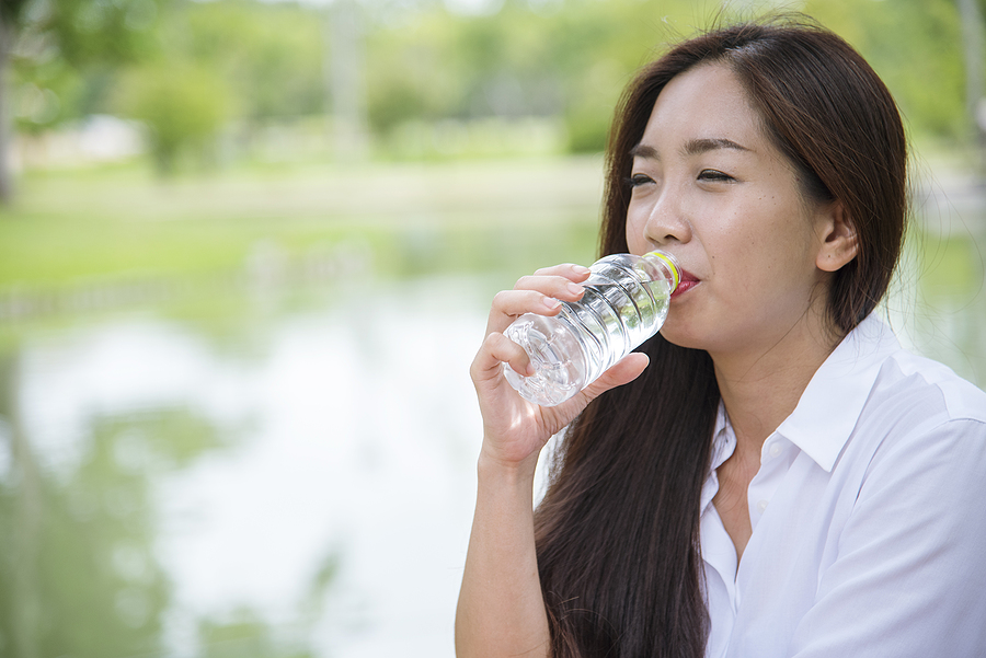 Is Sparkling Water Bad For Your Teeth ?